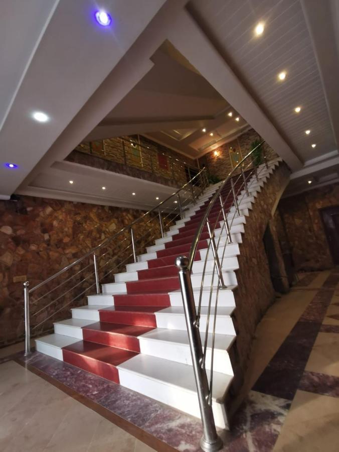 Hotel Triple One Abbottabad Exterior foto